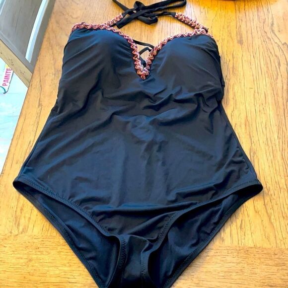 BECCA SWIMWEAR PLUNGE NECKLINE ONE PIECE.  NEW - Picture 1 of 10